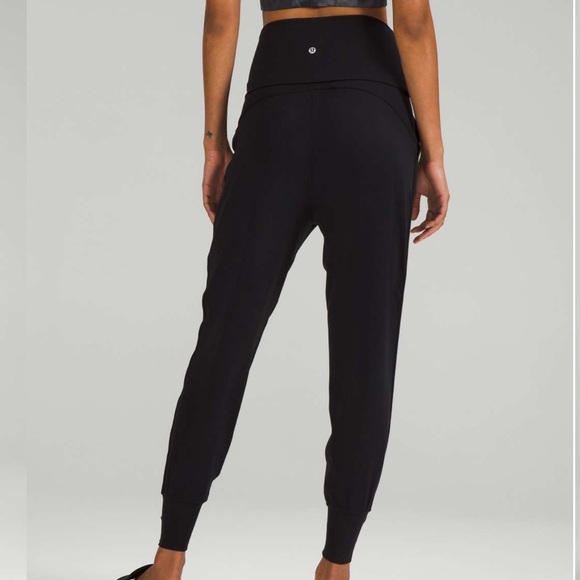Lululemon Align Joggers - Picture 2 of 7